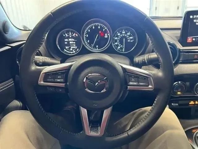 Used 2021 MAZDA MX-5 Miata RF Club RWD image 28
