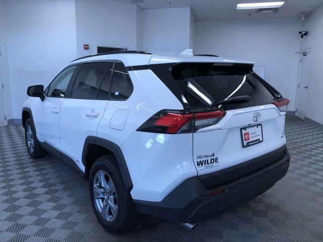 Certified 2025 Toyota RAV4 LE AWD/4WD image 12