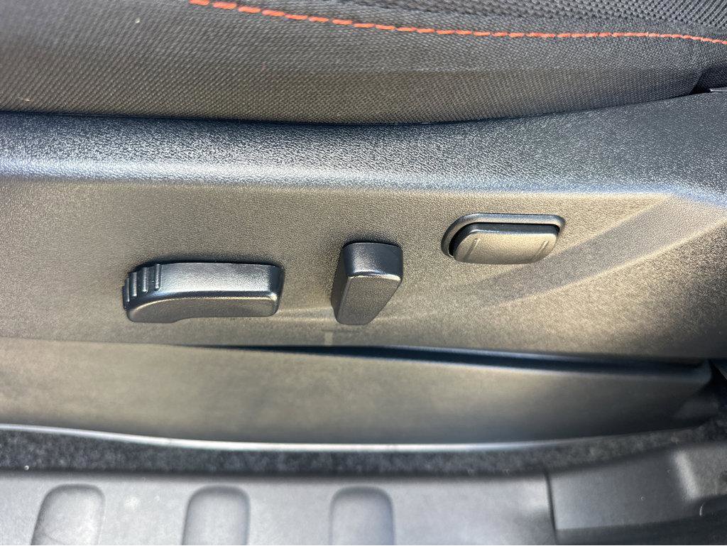 Used 2025 Nissan Frontier PRO-4X w/ Interior Protection Package image 34