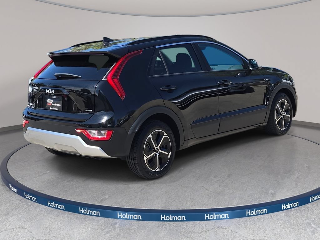 Used 2023 Kia Niro EX FWD image 6
