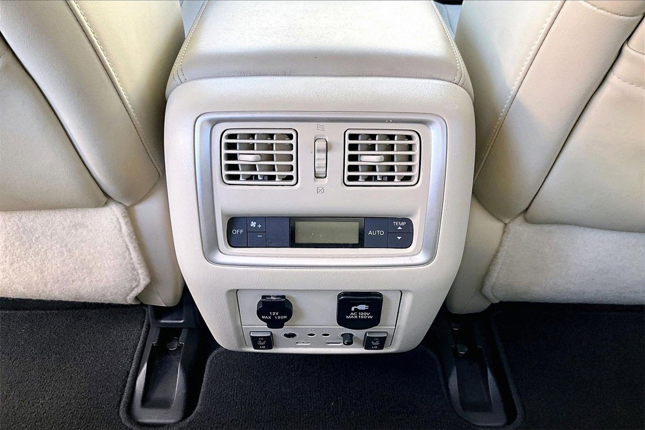 Used 2017 INFINITI QX60 Luxe w/ Deluxe Technology Package image 17