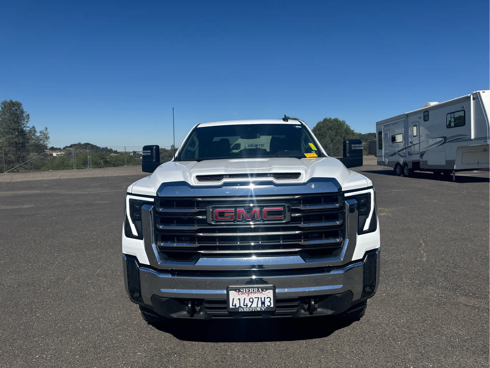 Used 2024 GMC Sierra 2500 SLE w/ SLE Value Package; AWD/4WD image 2