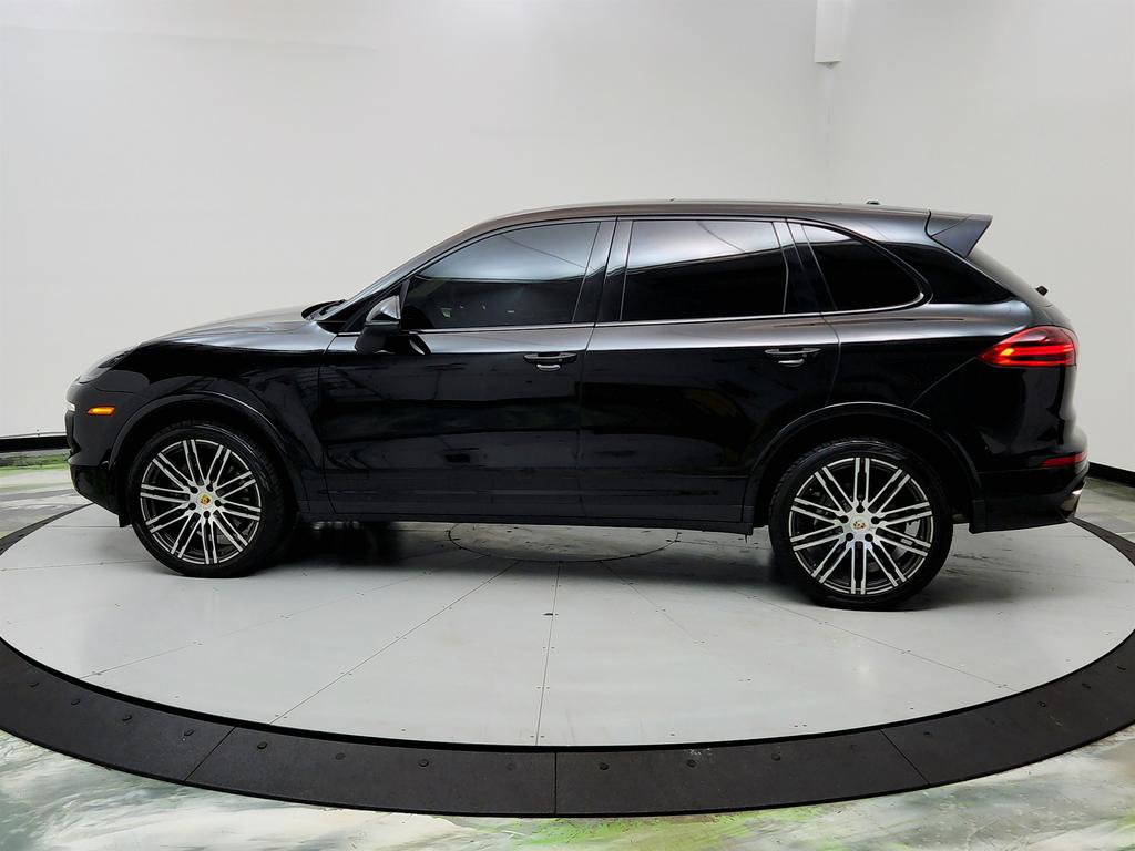Used 2017 Porsche Cayenne Platinum Edition image 8