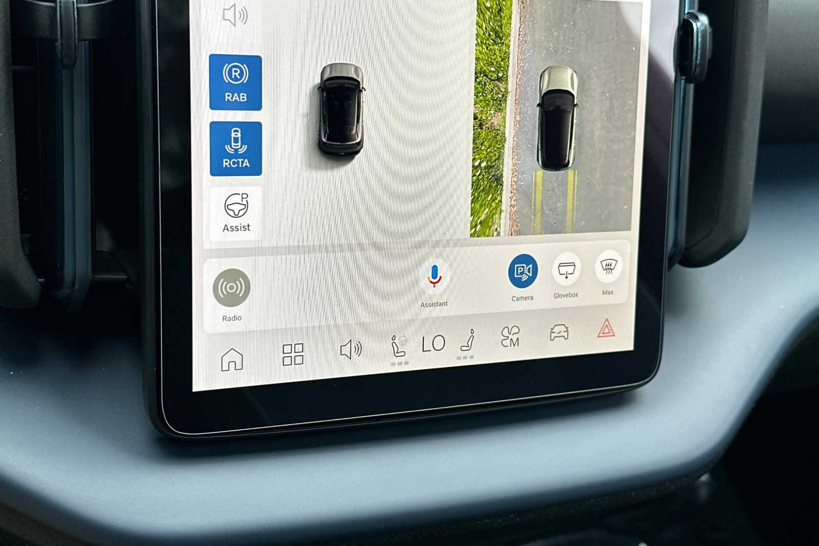 New 2026 Volvo EX30 Cross Country Ultra AWD/4WD image 17