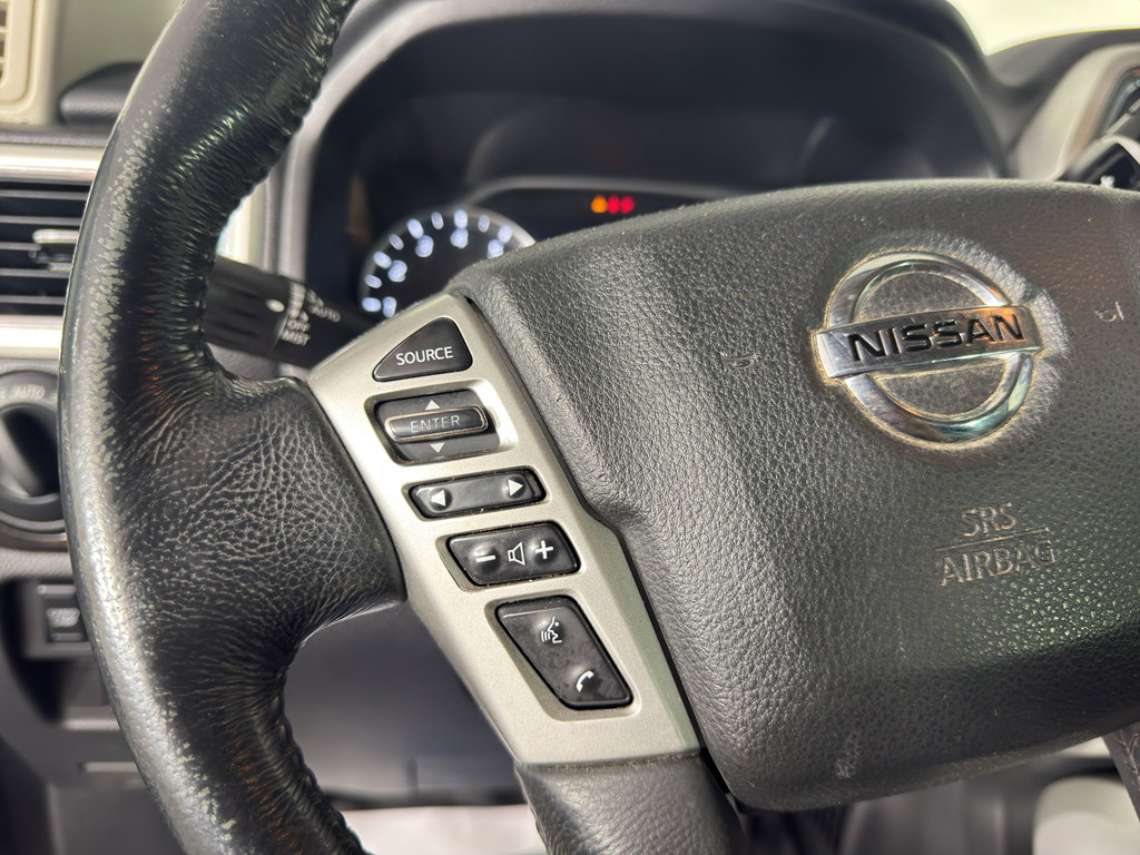 Used 2021 Nissan Titan SV w/ SV Convenience Package AWD/4WD image 19