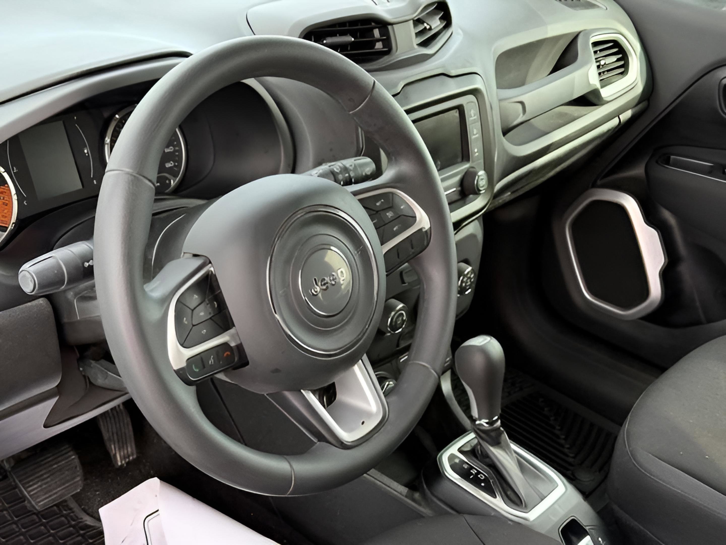 Used 2019 Jeep Renegade Sport w/ Sport Appearance Group image 16