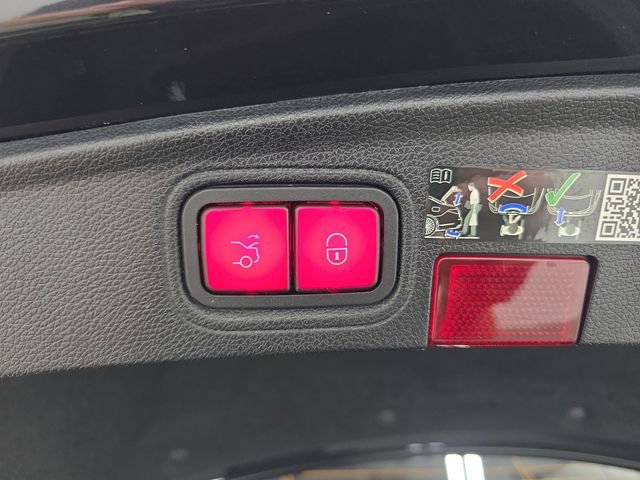 Used 2023 Mercedes-Benz C 43 AMG 4MATIC Coupe image 35