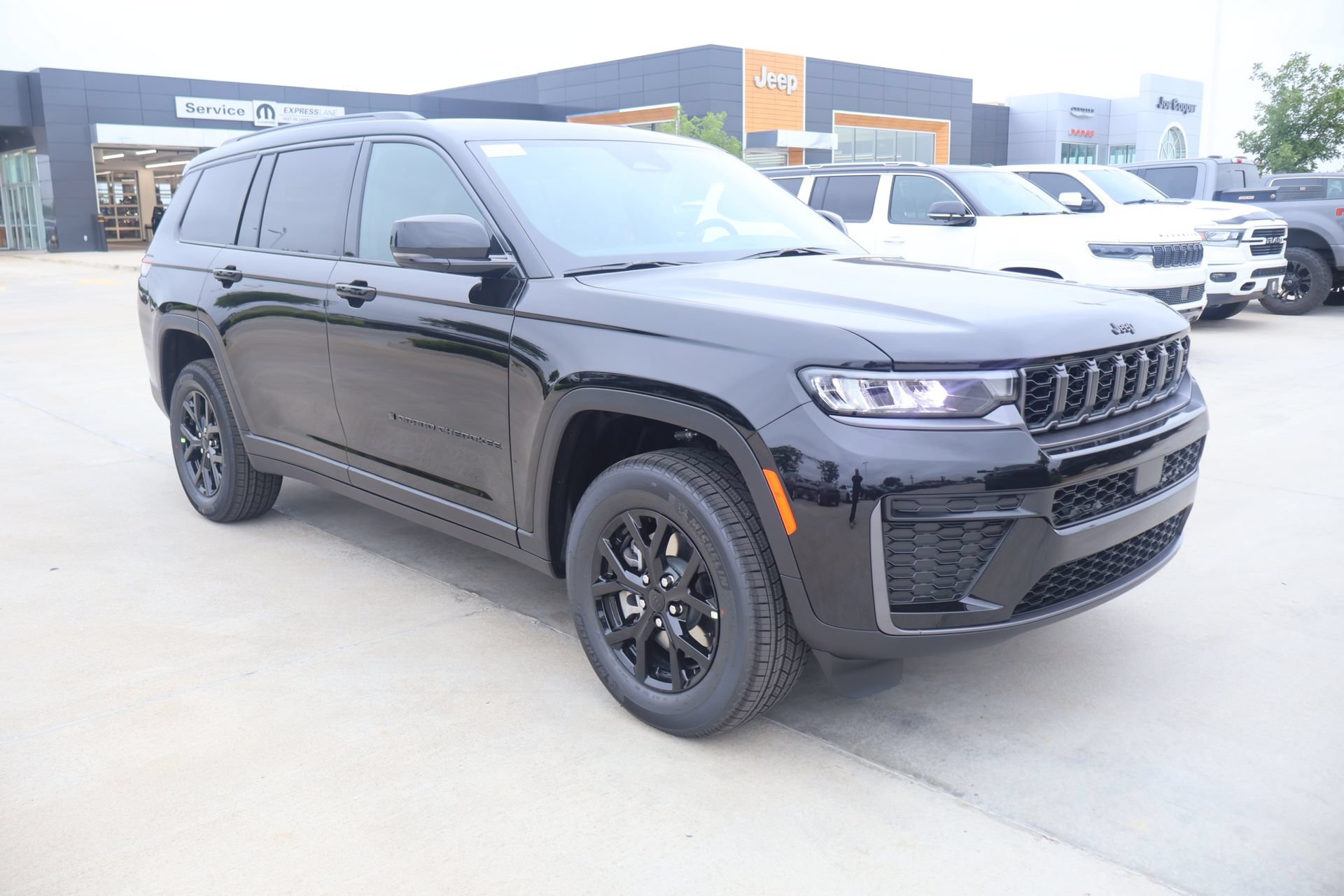 New 2026 Jeep Grand Cherokee L 2WD