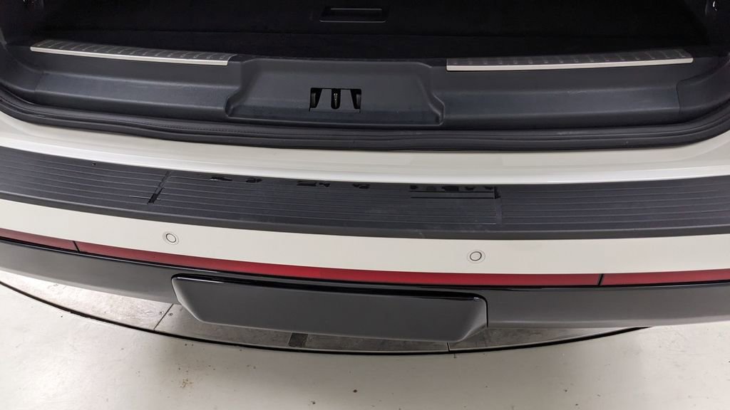 Used 2023 Lincoln Navigator L Reserve w/ Equipment Group 201A image 7