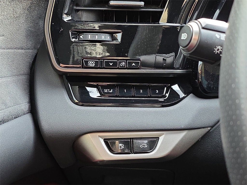 Used 2023 Lexus RX 500h F Sport w/ Cold Area Package image 28