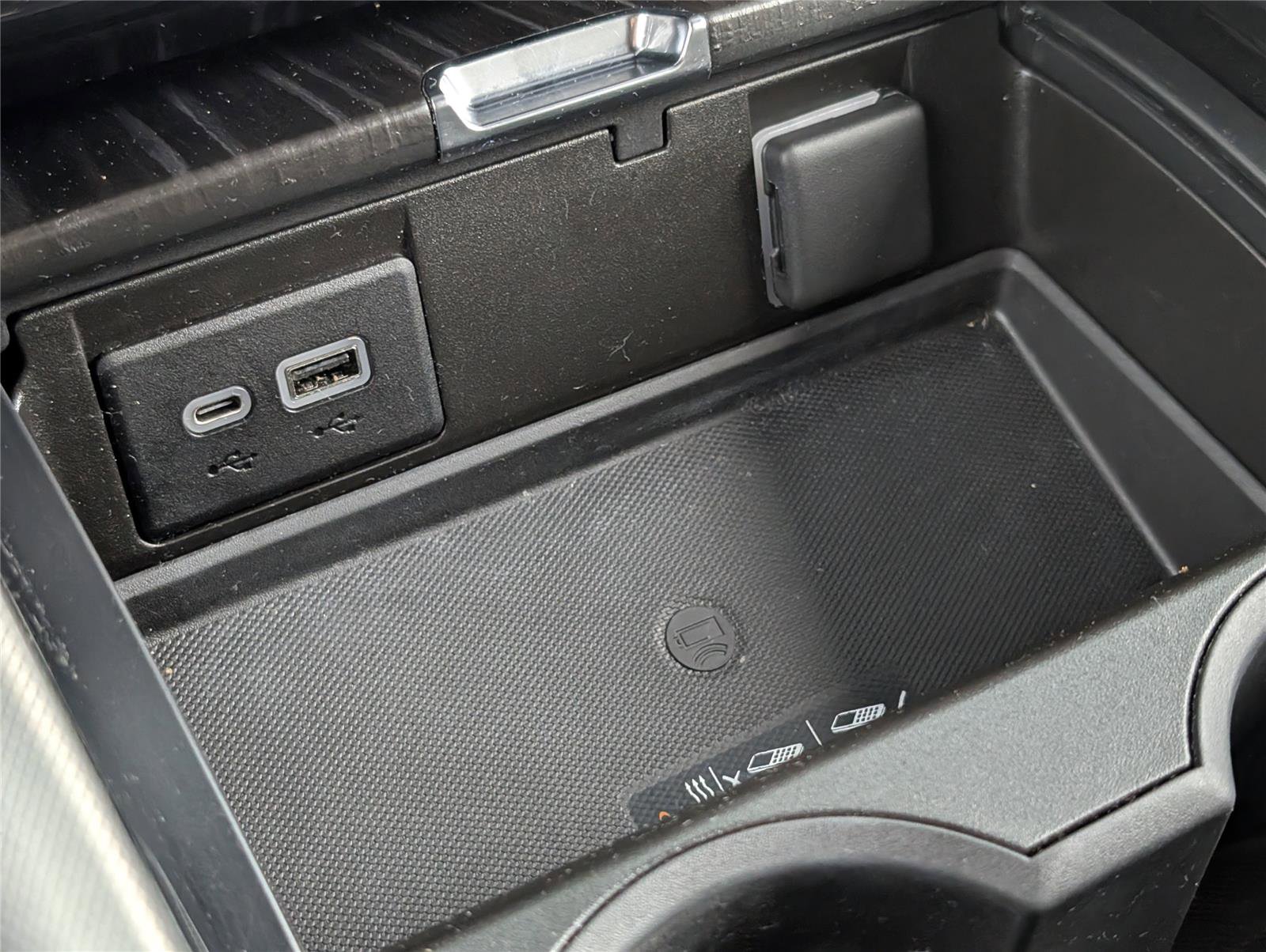 Used 2022 GMC Yukon Denali image 24