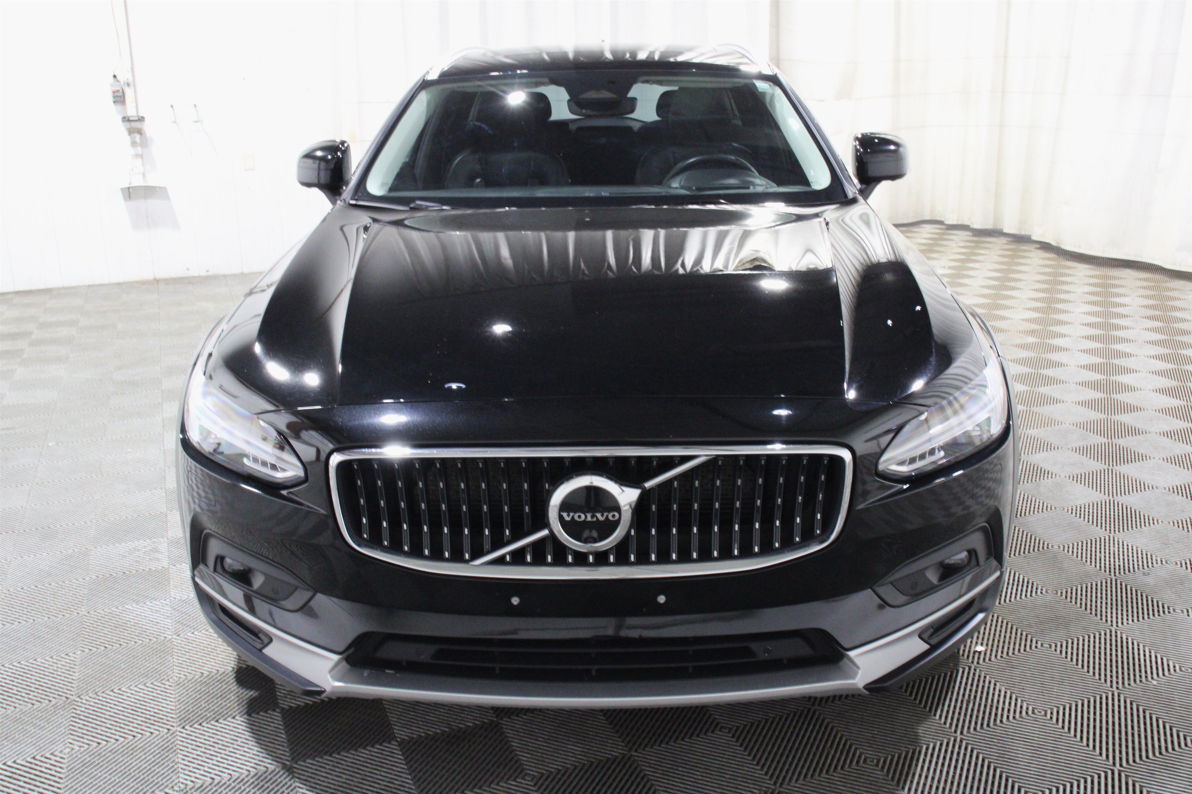 Used 2023 Volvo V90 B6 Cross Country Ultimate AWD/4WD image 24