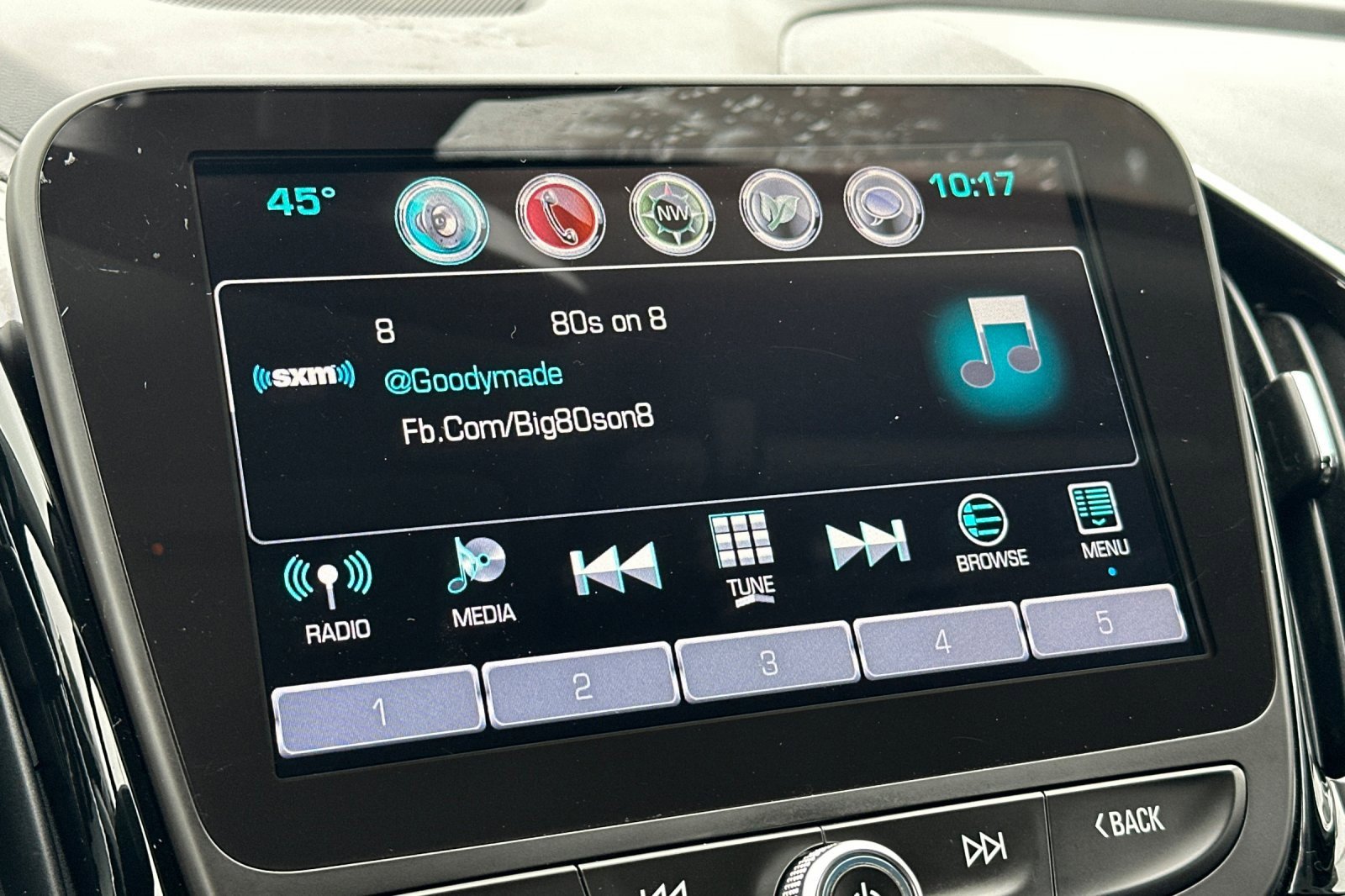 Used 2017 Chevrolet Volt Premier w/ Driver Confidence II Package image 22