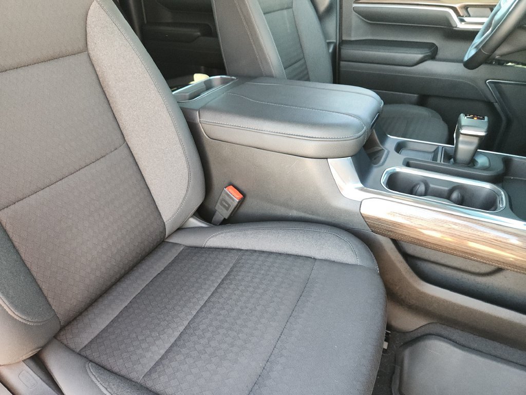 Used 2024 Chevrolet Silverado 1500 RST AWD/4WD image 15