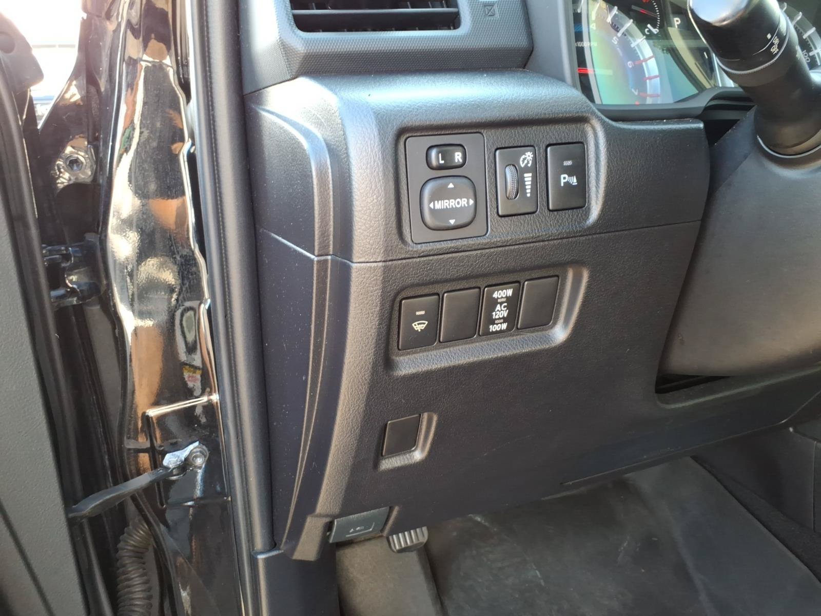 Used 2016 Toyota 4Runner Limited AWD/4WD image 8