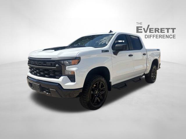 Used 2025 Chevrolet Silverado 1500 Custom Trail Boss w/ Dark Appearance Package AWD/4WD image 3