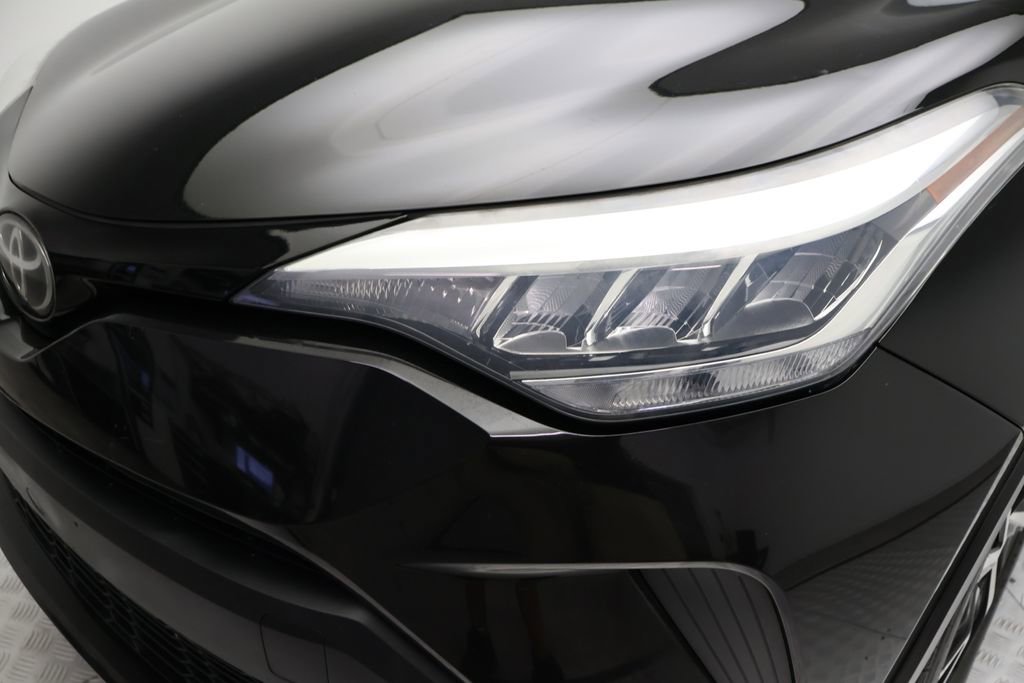 Certified 2020 Toyota C-HR XLE image 3
