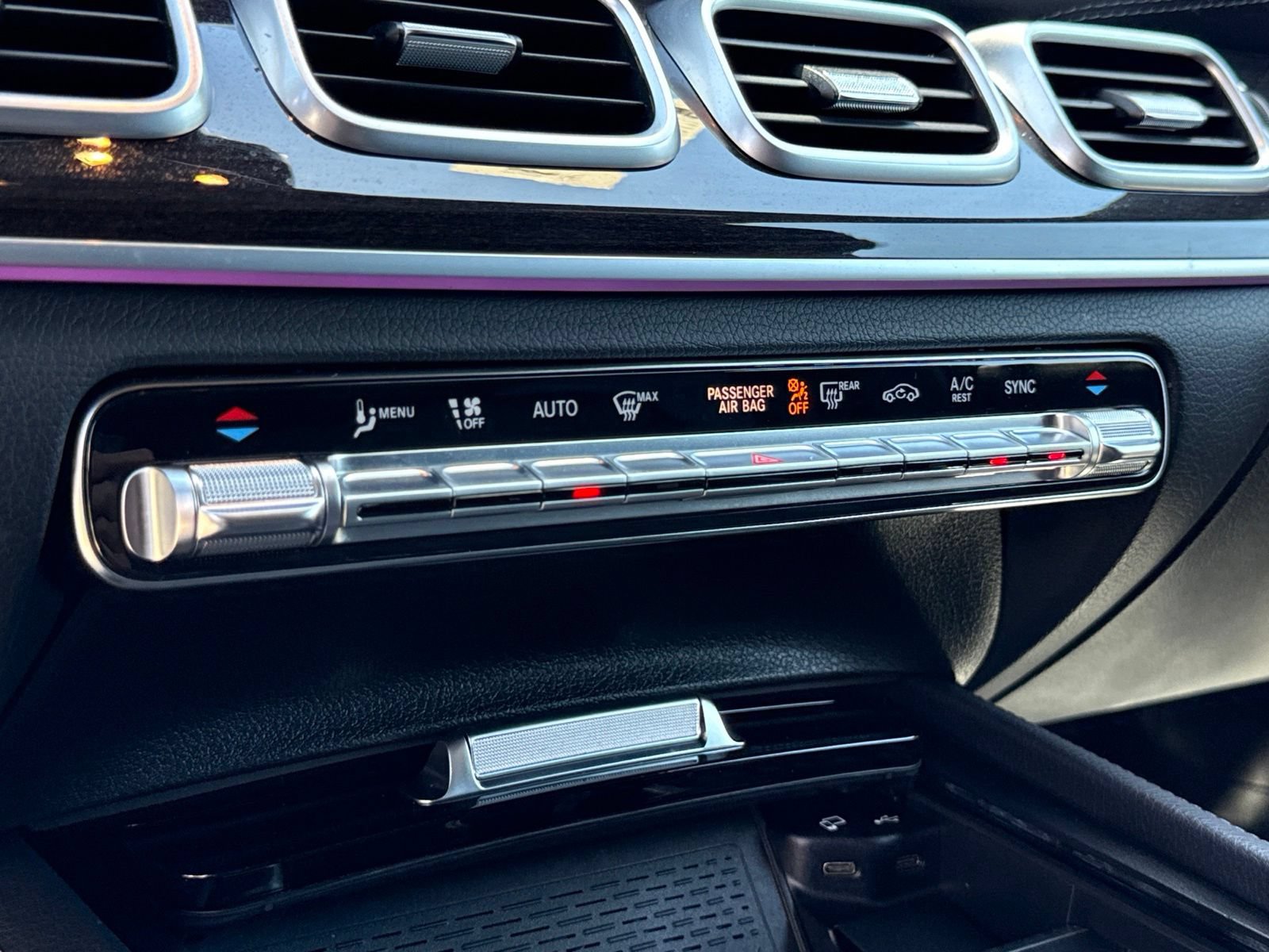 Used 2022 Mercedes-Benz GLS 450 4MATIC image 36