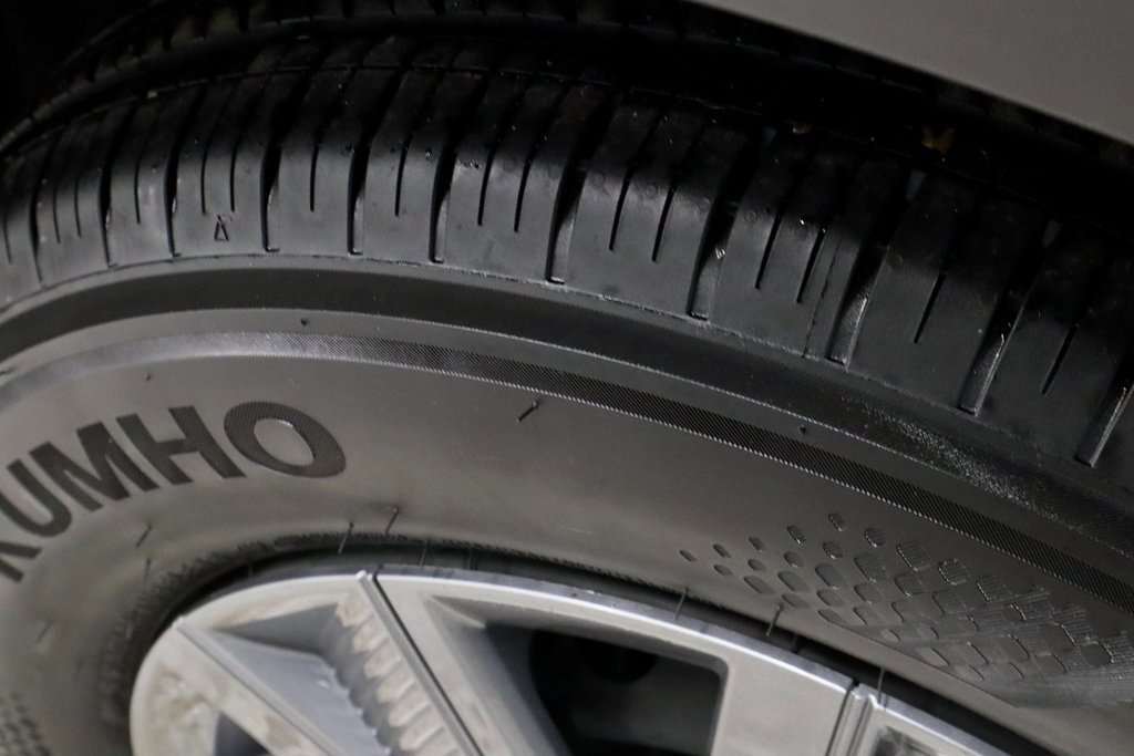 Certified 2025 Nissan Kicks S image 19