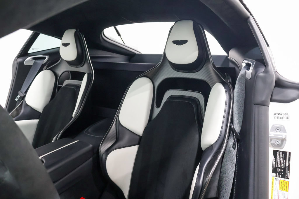 Used 2023 Aston Martin V12 Vantage RWD image 33