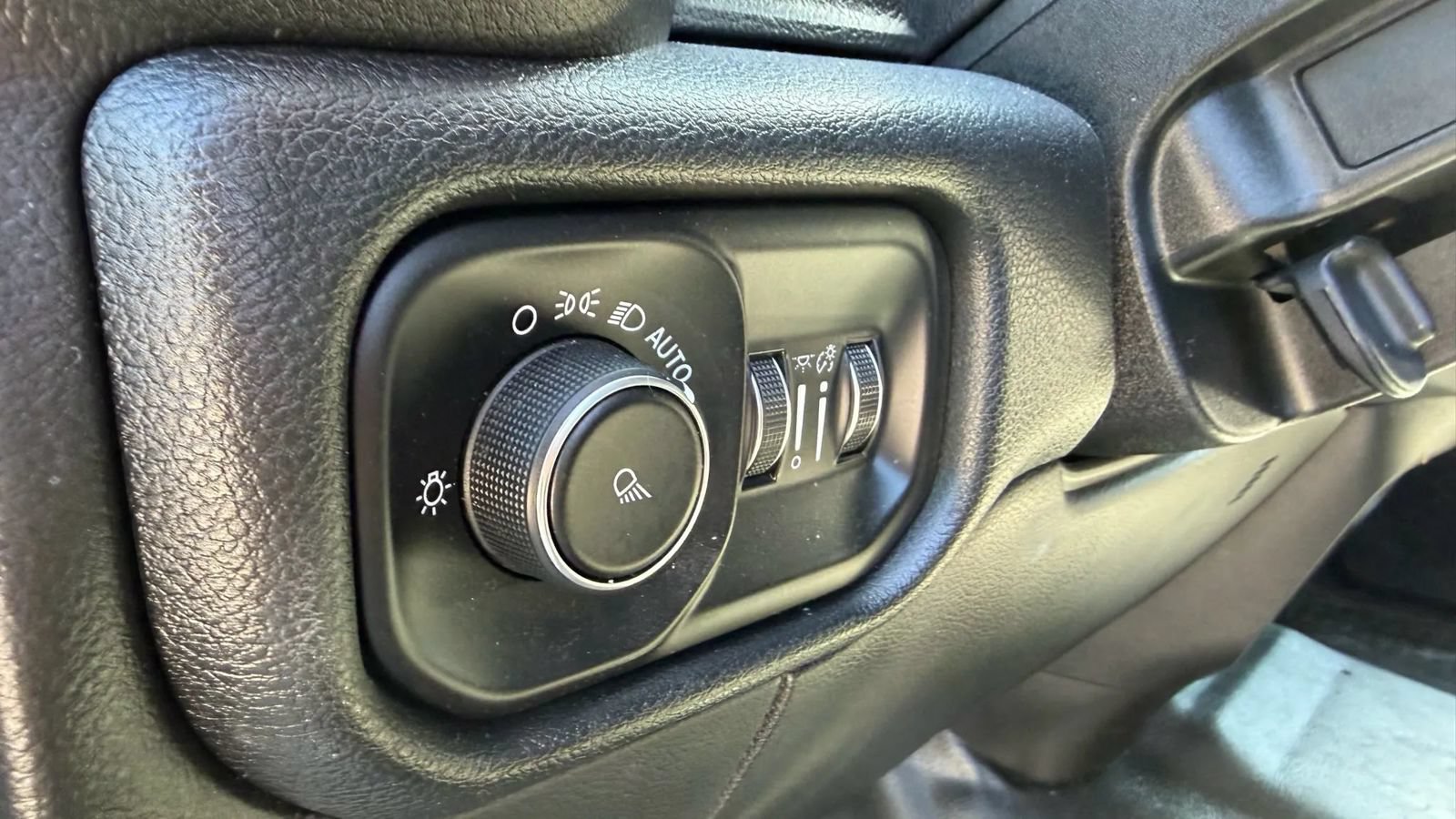 Used 2020 RAM 2500 Tradesman RWD image 22