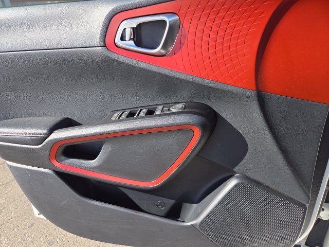 Certified 2023 Kia Soul GT-Line FWD image 15