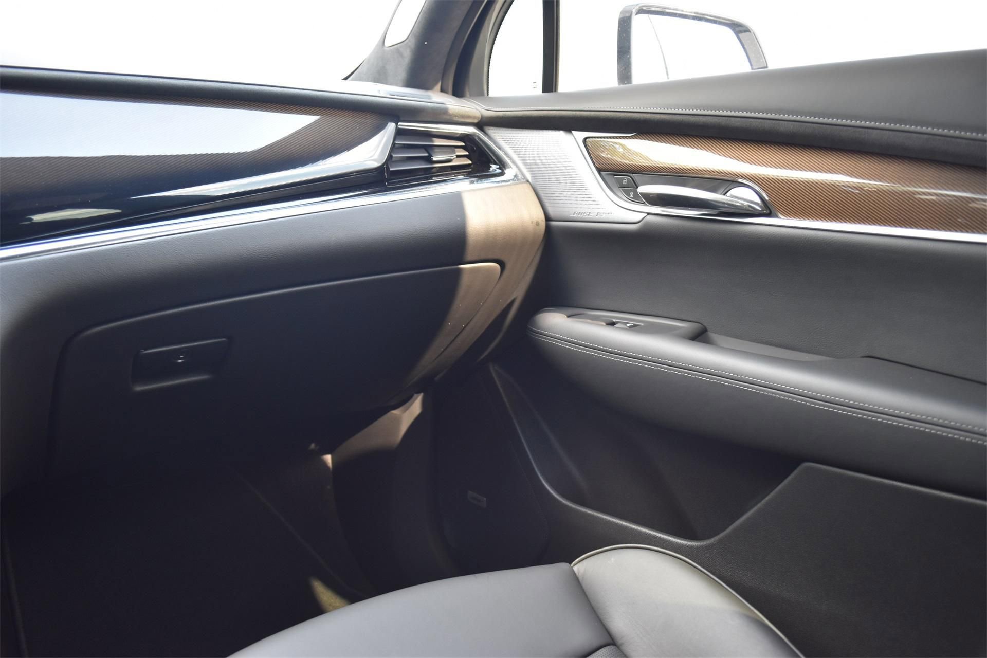 New 2025 Cadillac XT6 Sport w/ Platinum Package image 8