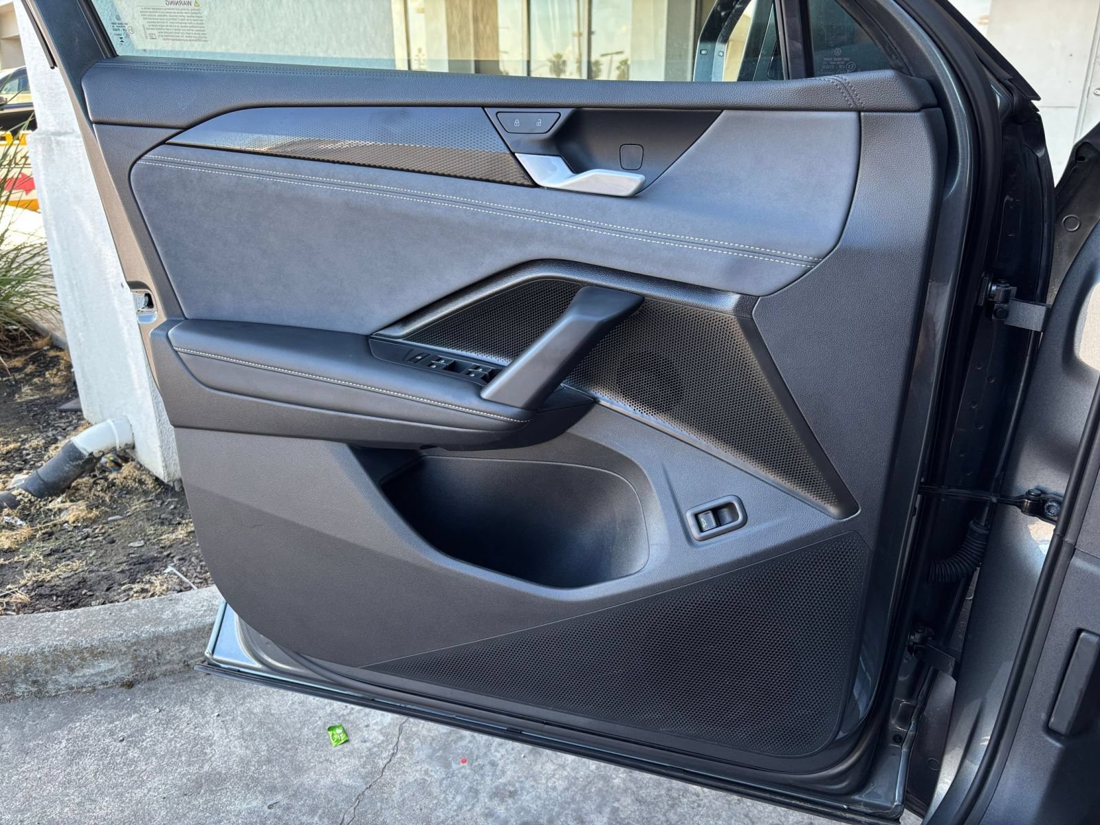 Used 2026 Volkswagen Tiguan SE FWD image 19