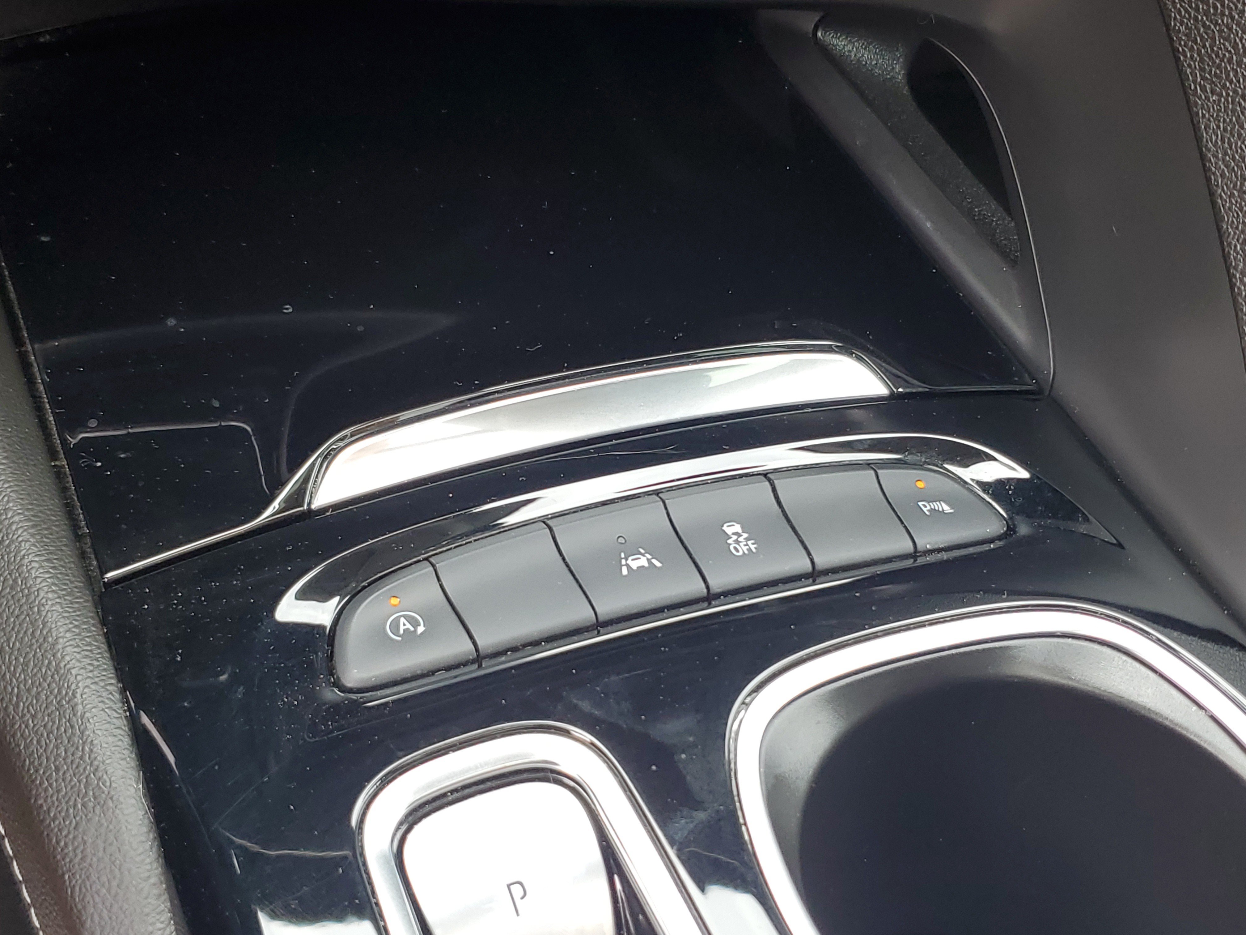Used 2022 Buick Envision Essence w/ Technology Package I FWD image 30