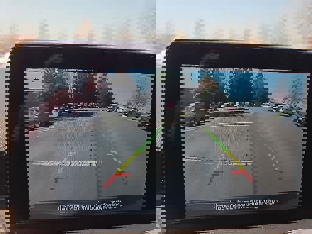 Used 2020 Ford Escape SE image 19