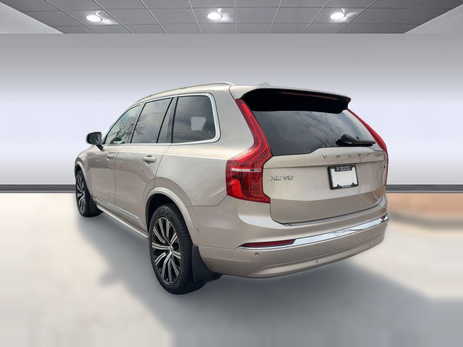 Certified 2023 Volvo XC90 B6 Plus w/ Protection Package image 3