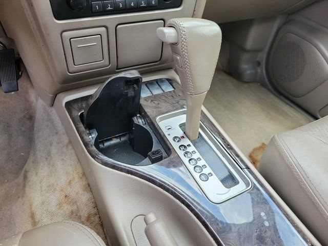 Used 2004 Nissan Pathfinder LE Platinum RWD image 17