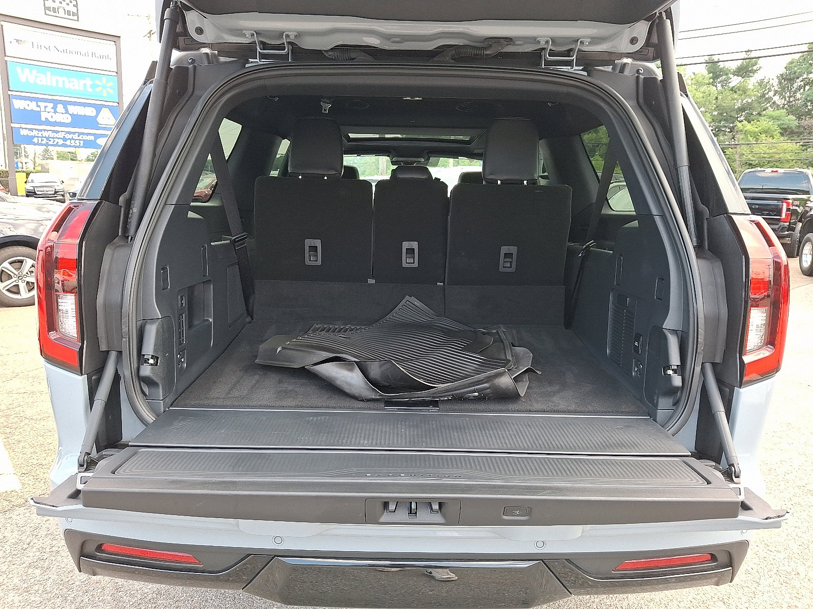 Used 2026 Ford Expedition Max Platinum w/ Stealth Performance Package AWD/4WD image 29