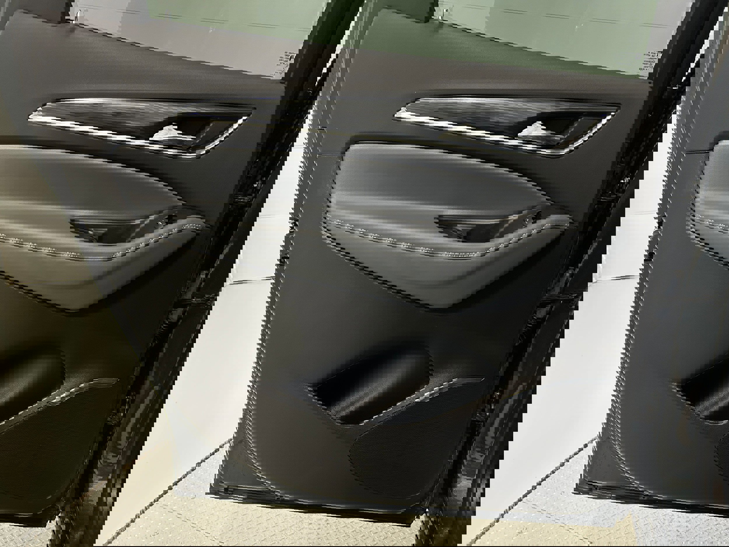 Used 2018 Buick Enclave Premium image 27