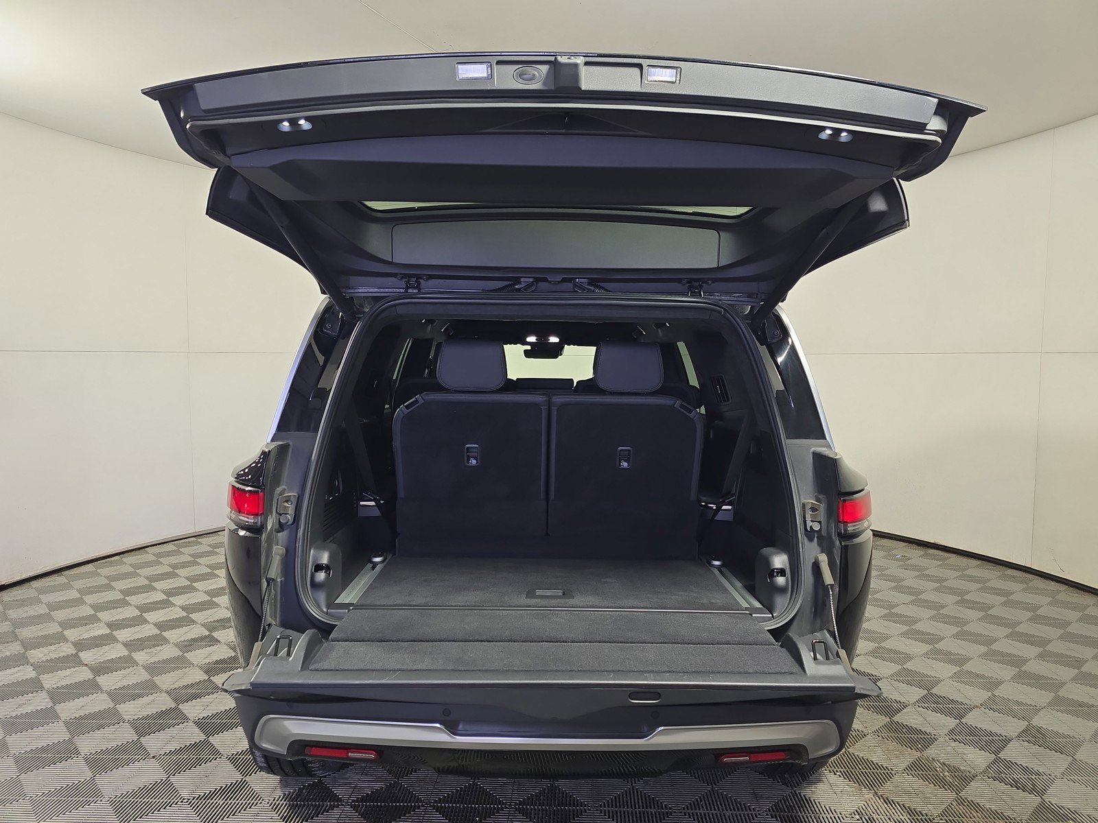 Used 2022 Rivian R1S Launch Edition image 15