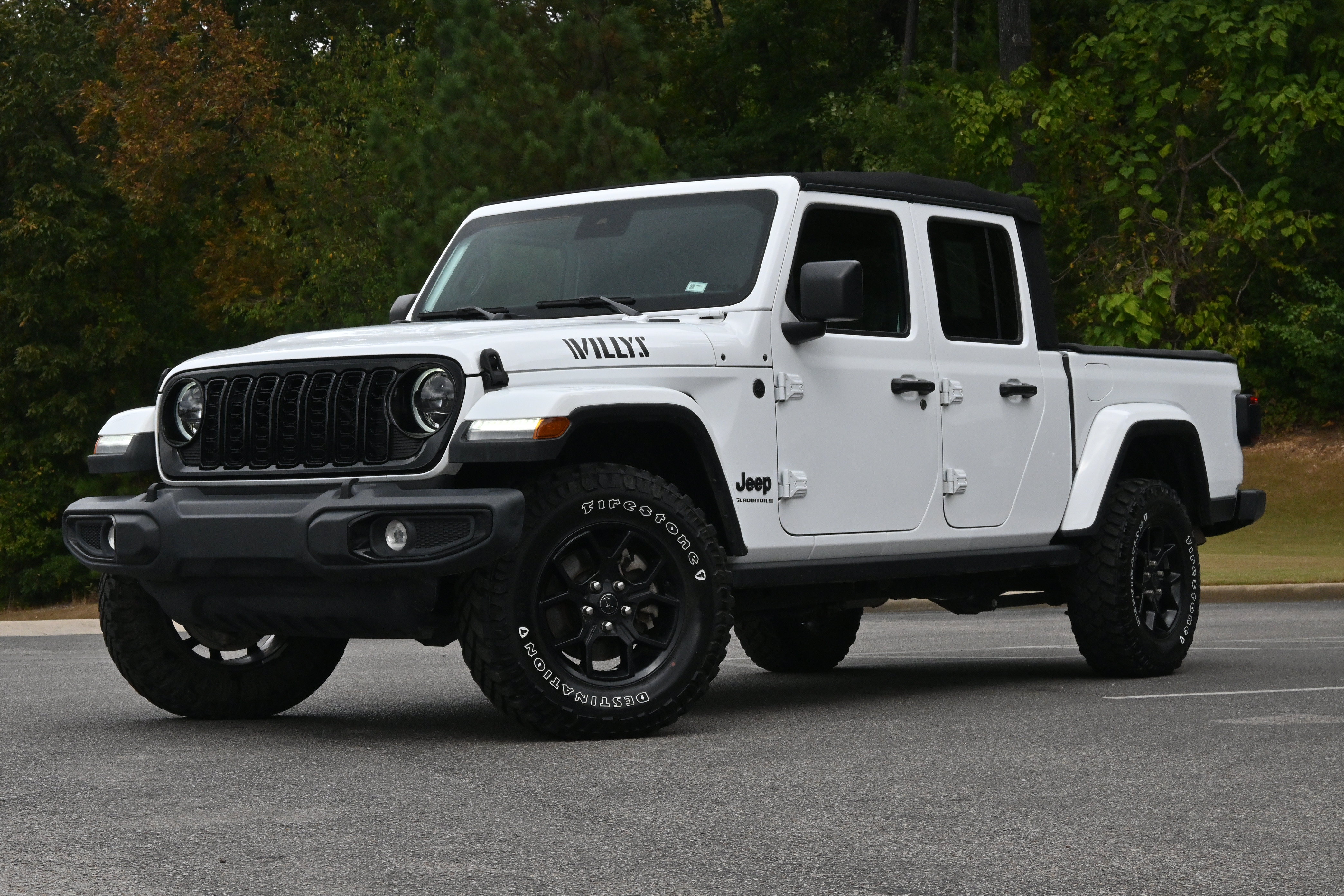 Used 2024 Jeep Gladiator Sport AWD/4WD image 4
