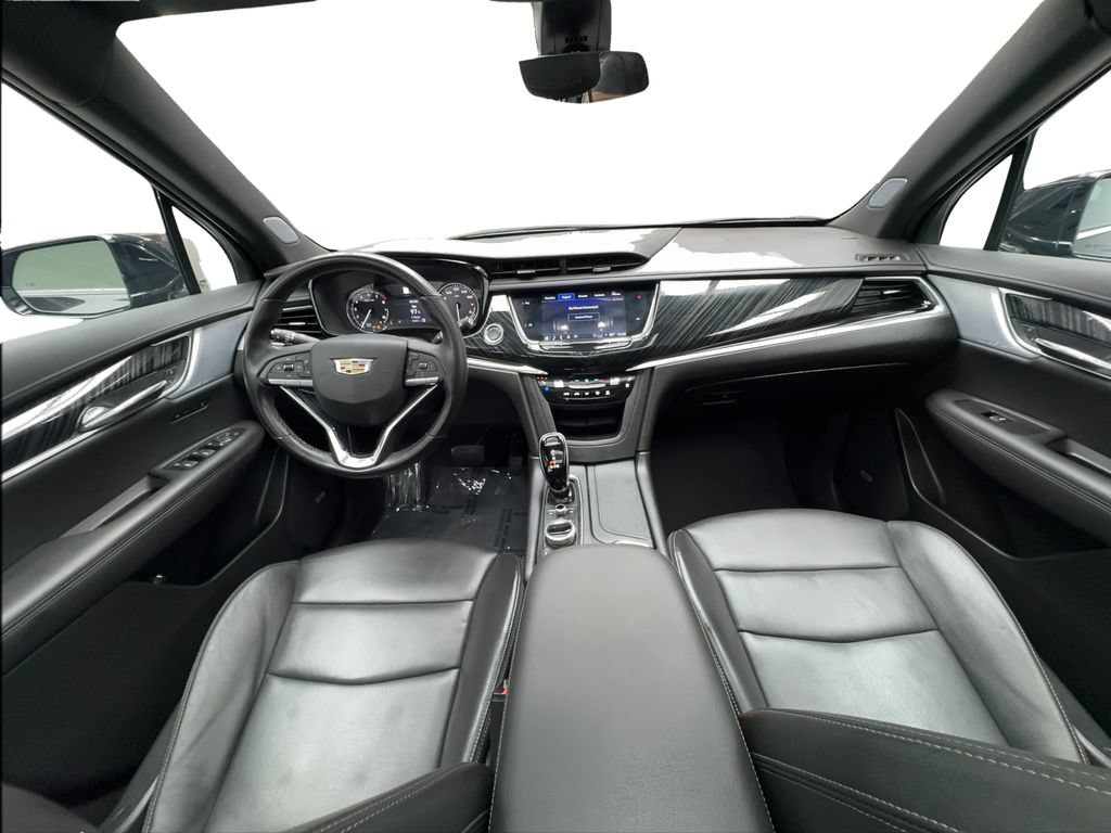 Used 2025 Cadillac XT6 Premium Luxury AWD/4WD image 42