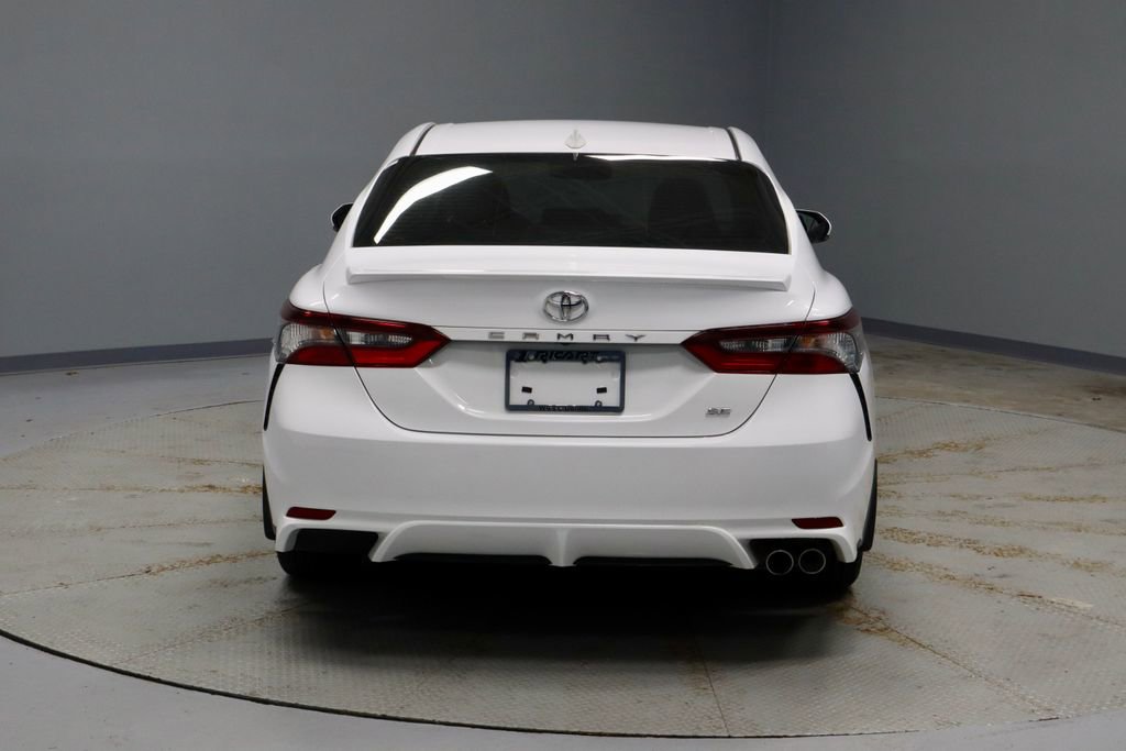 Used 2022 Toyota Camry SE w/ Audio Upgrade Package image 10