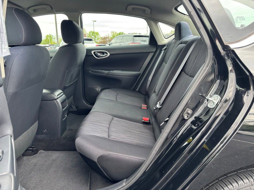 Used 2016 Nissan Sentra SV FWD image 13