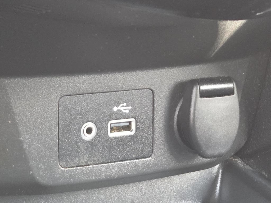 Used 2020 Nissan Rogue SV FWD image 7