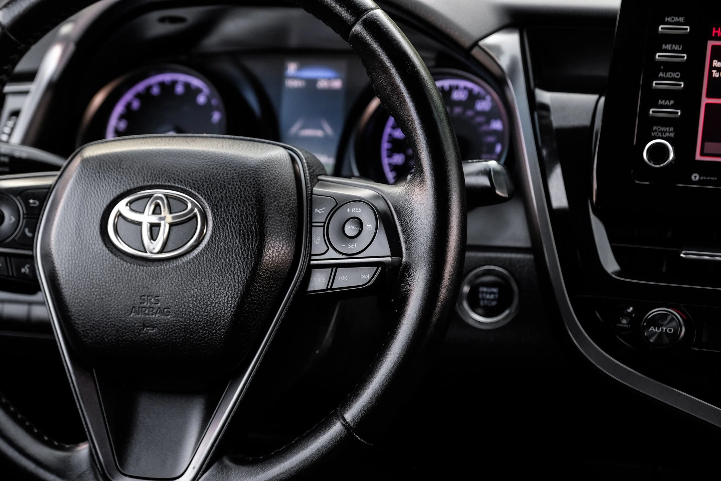 Used 2022 Toyota Camry SE w/ Convenience Package FWD image 19