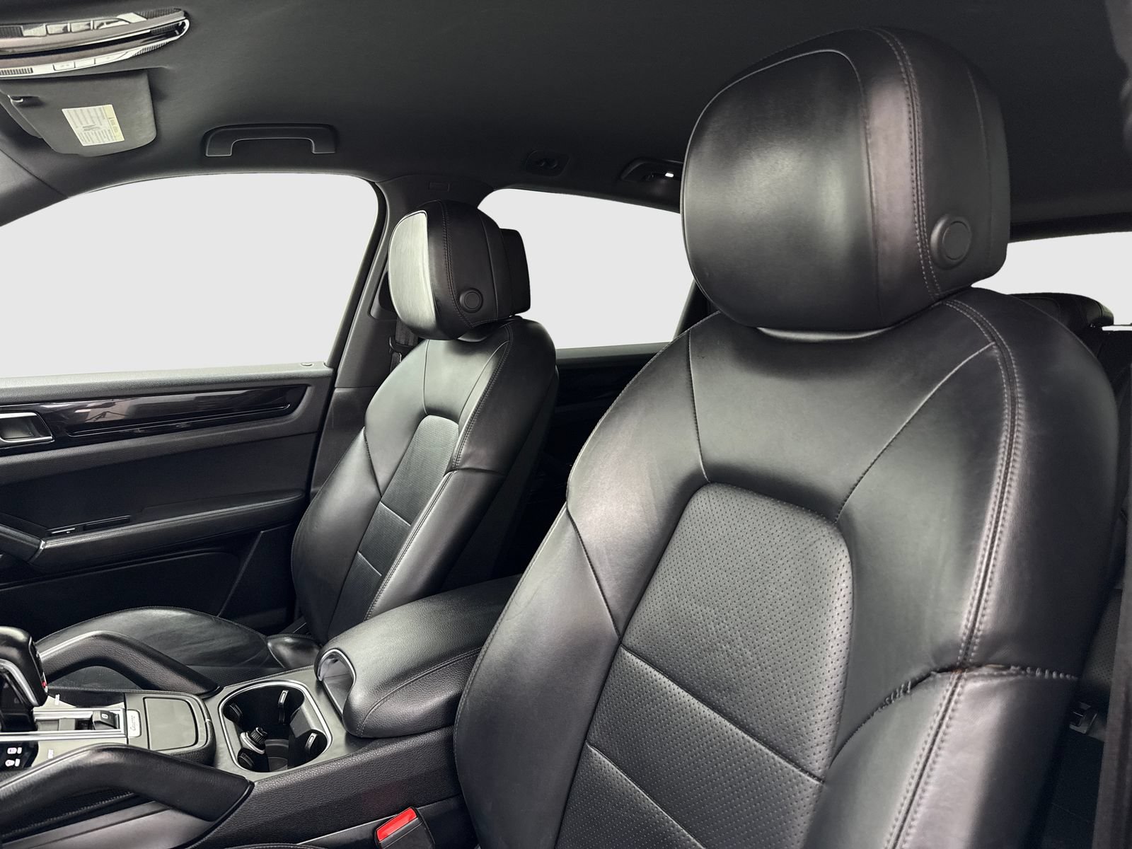 Used 2019 Porsche Cayenne AWD/4WD image 15