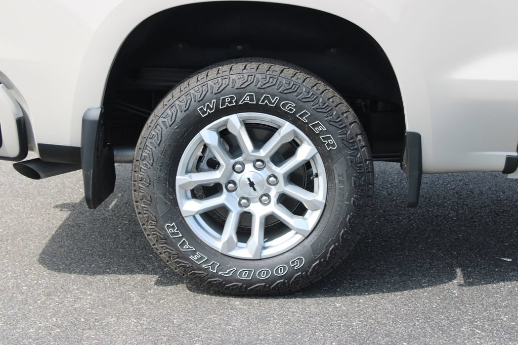 New 2026 Chevrolet Silverado 1500 RST AWD/4WD image 13