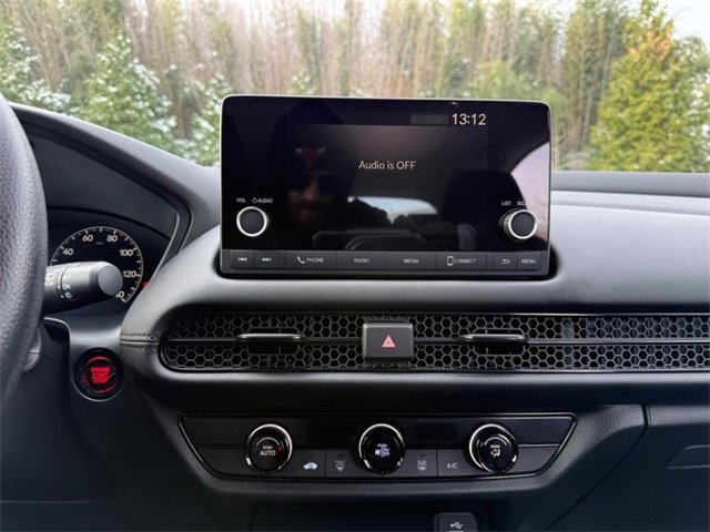 Certified 2025 Honda HR-V LX image 13