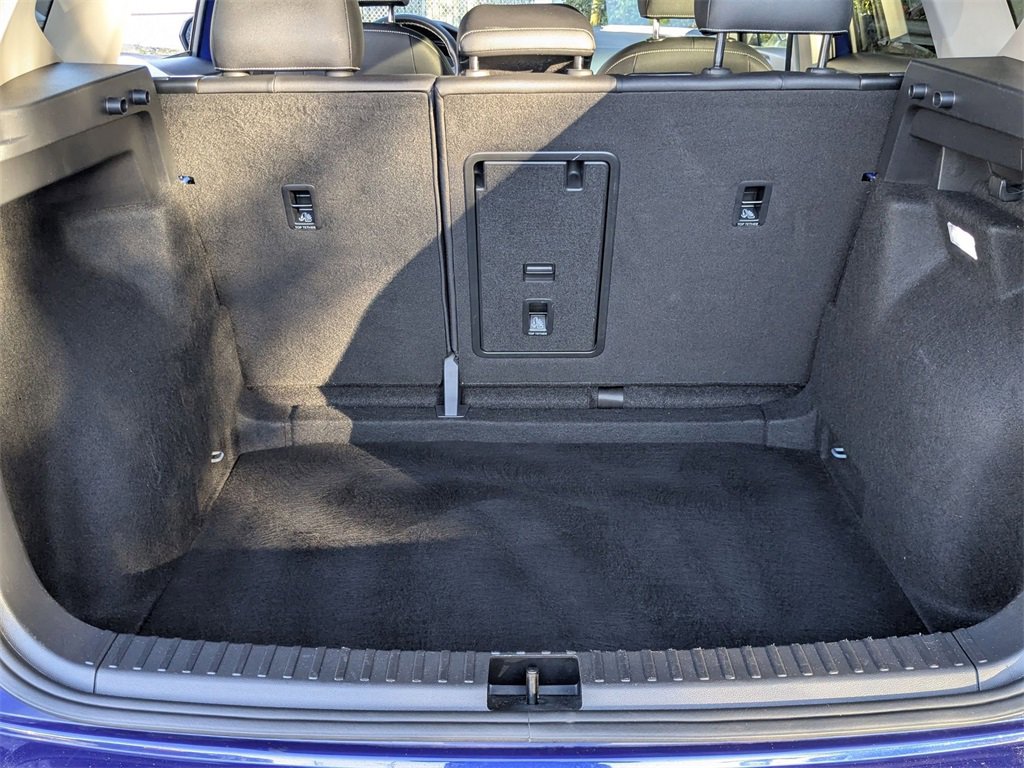 Used 2024 Volkswagen Taos SE image 7