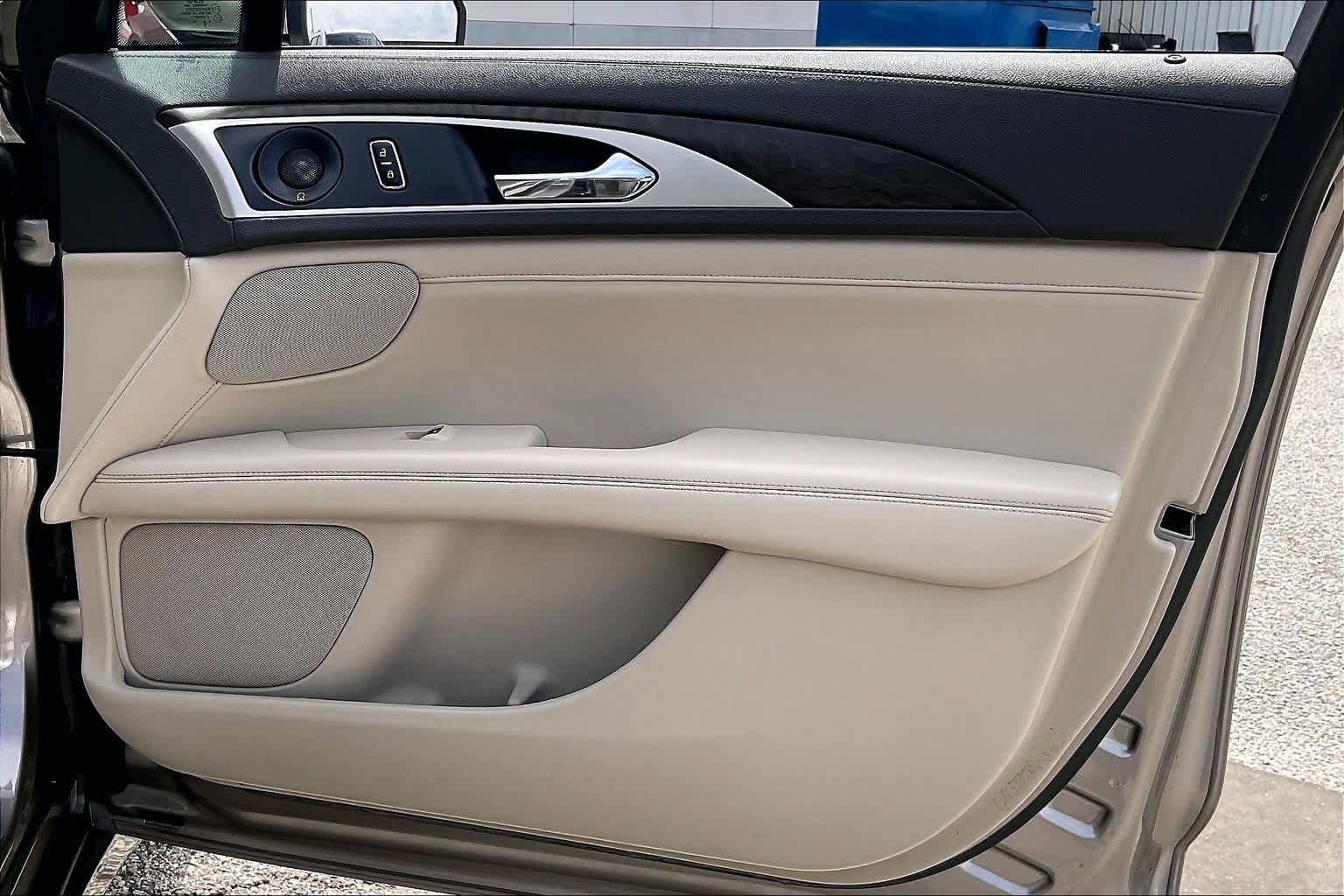 Used 2020 Lincoln MKZ Reserve w/ Elements Package image 21