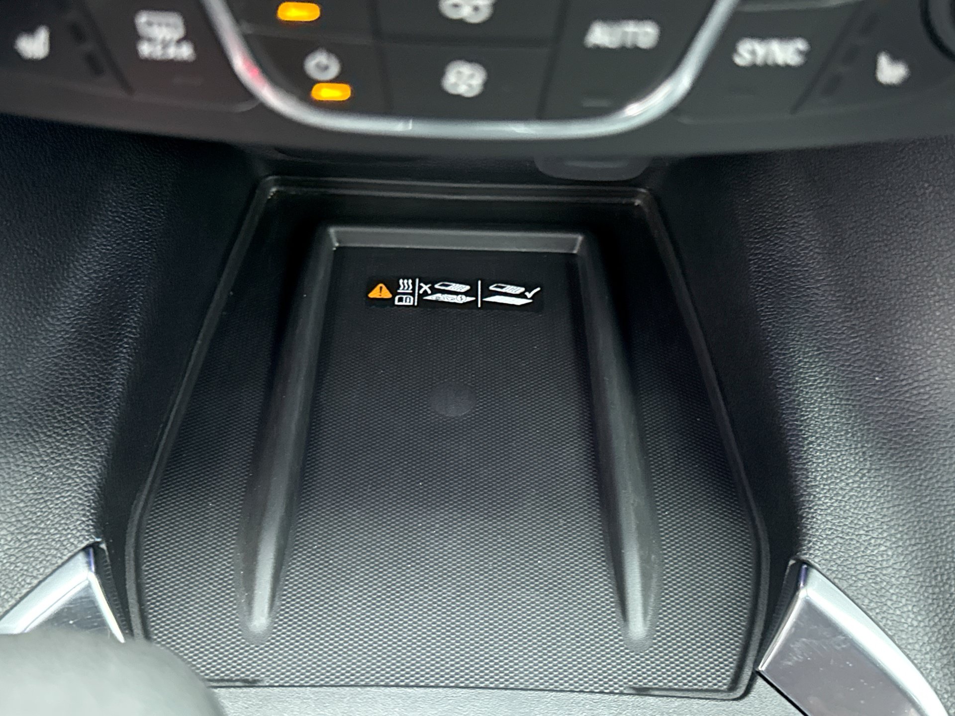 Used 2023 Chevrolet Traverse LT AWD/4WD image 17