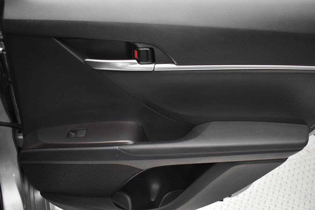 Used 2023 Toyota Camry SE FWD image 25