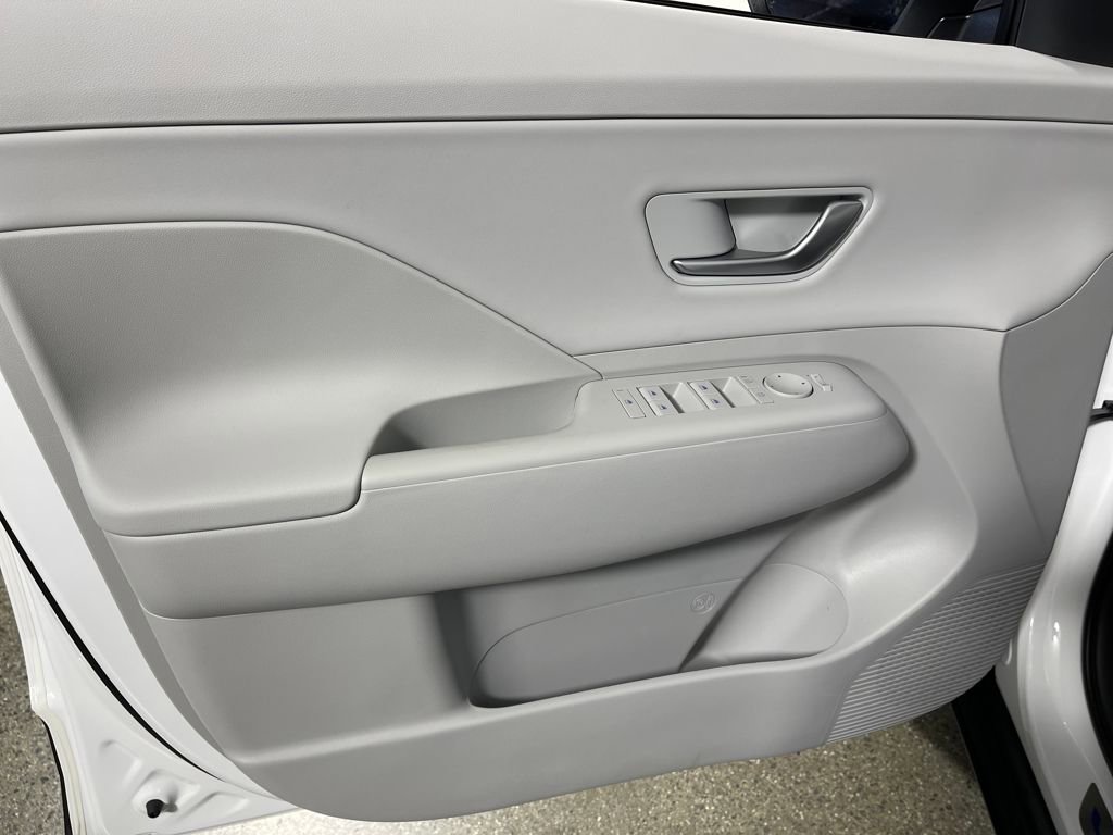 New 2026 Hyundai Kona SEL Premium image 16