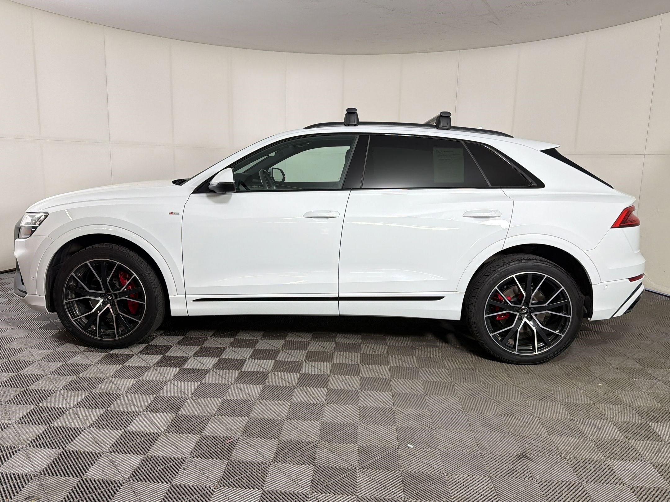 Used 2021 Audi Q8 Premium Plus AWD/4WD image 2